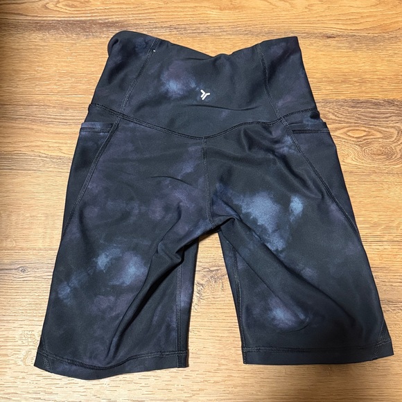Old Navy Bike Shorts - Picture 2 of 2